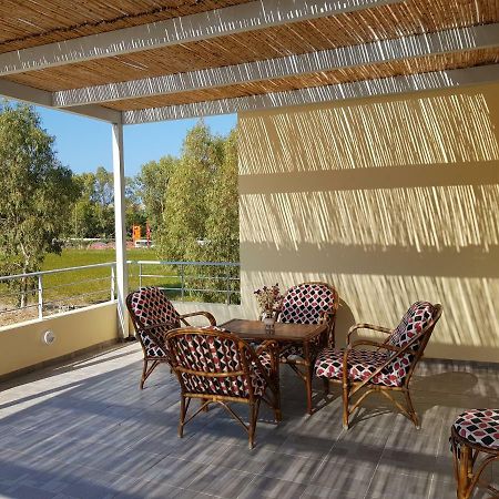 Вілла XI House Xi Beach Екстер'єр фото