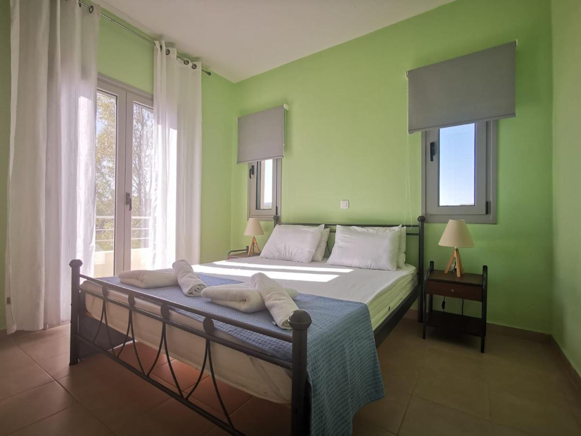 Вілла XI House Xi Beach Екстер'єр фото
