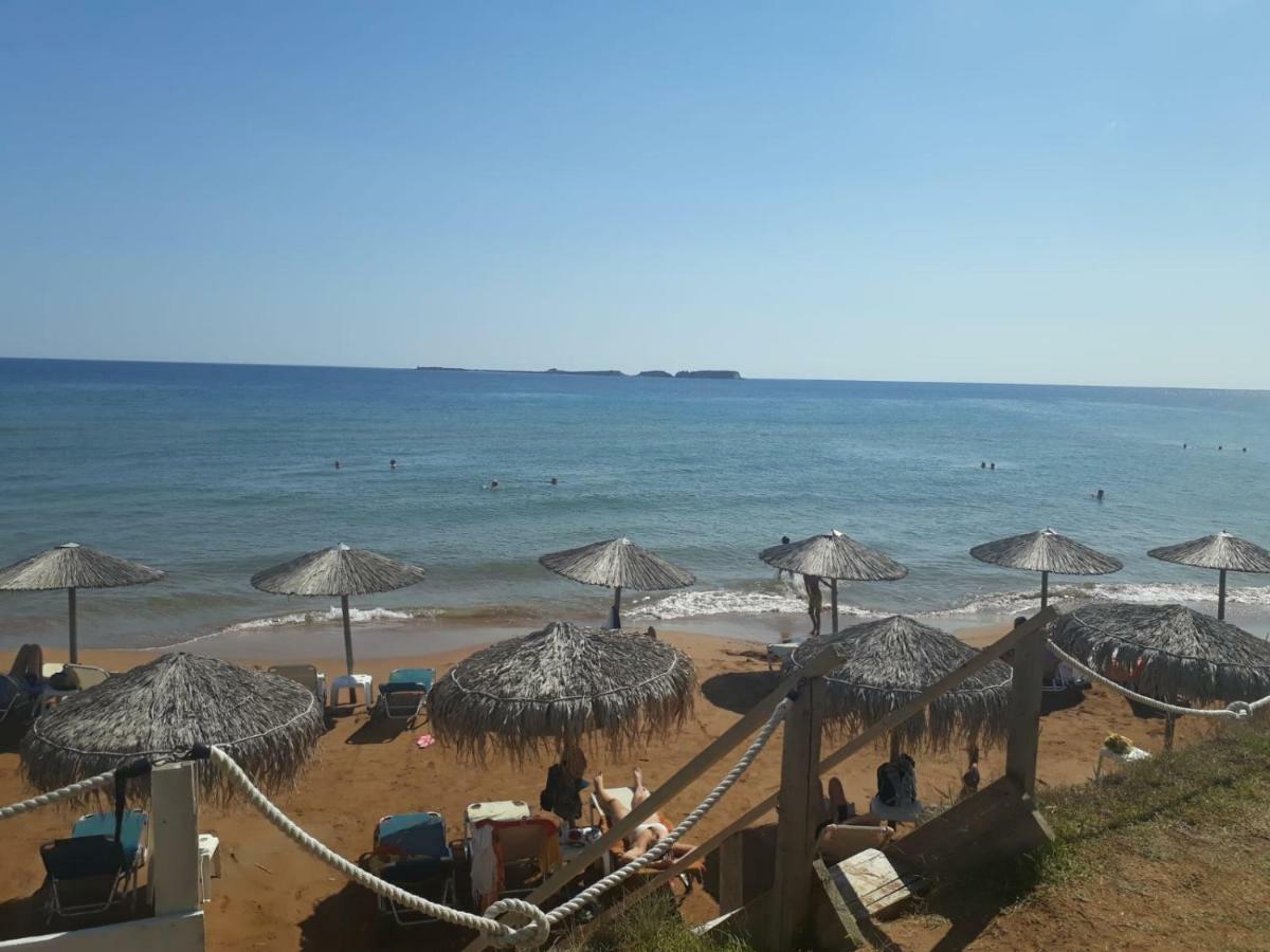Вілла XI House Xi Beach Екстер'єр фото