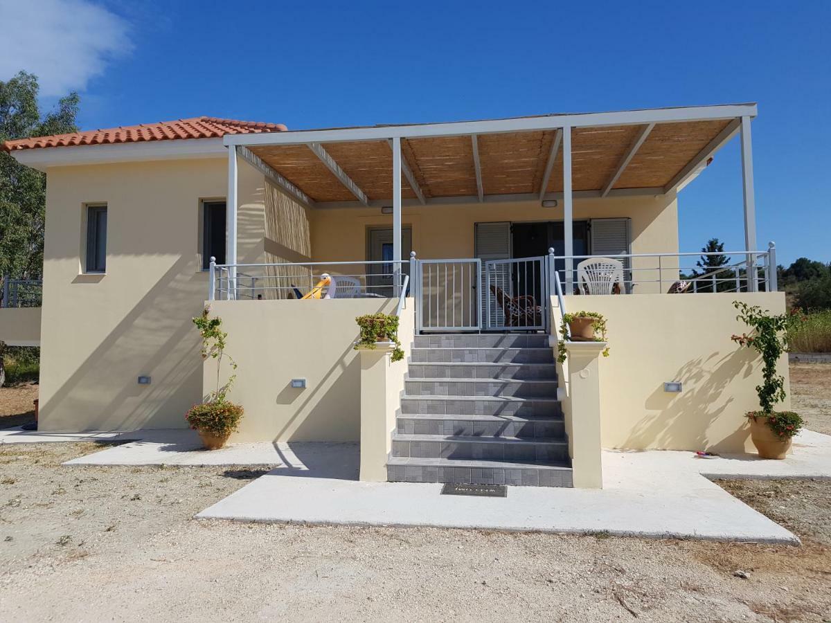 Вілла XI House Xi Beach Екстер'єр фото